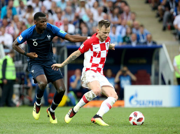 中占据上风 中占据上风